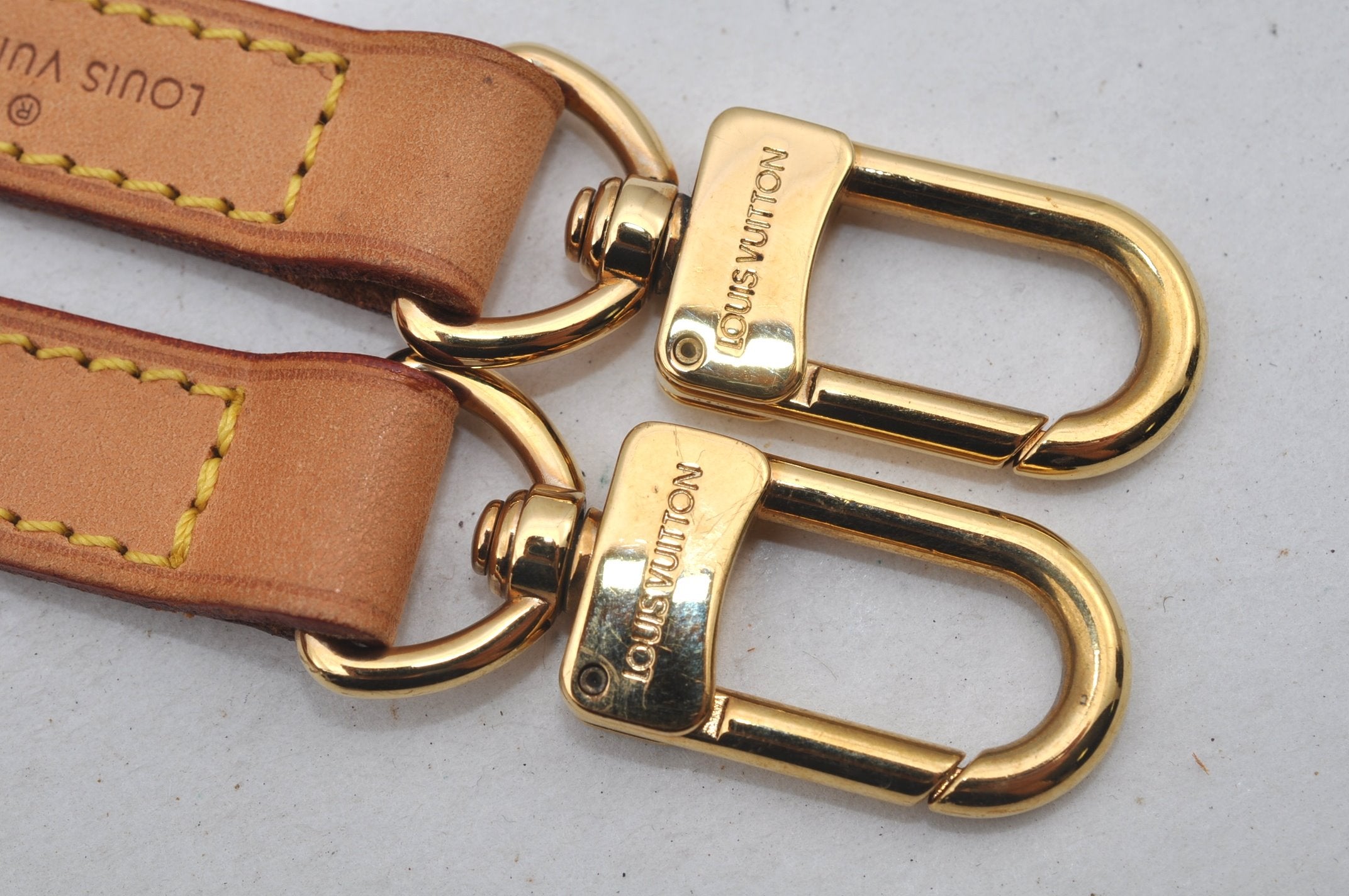 Authentic Louis Vuitton Leather Shoulder Strap Beige 39.4