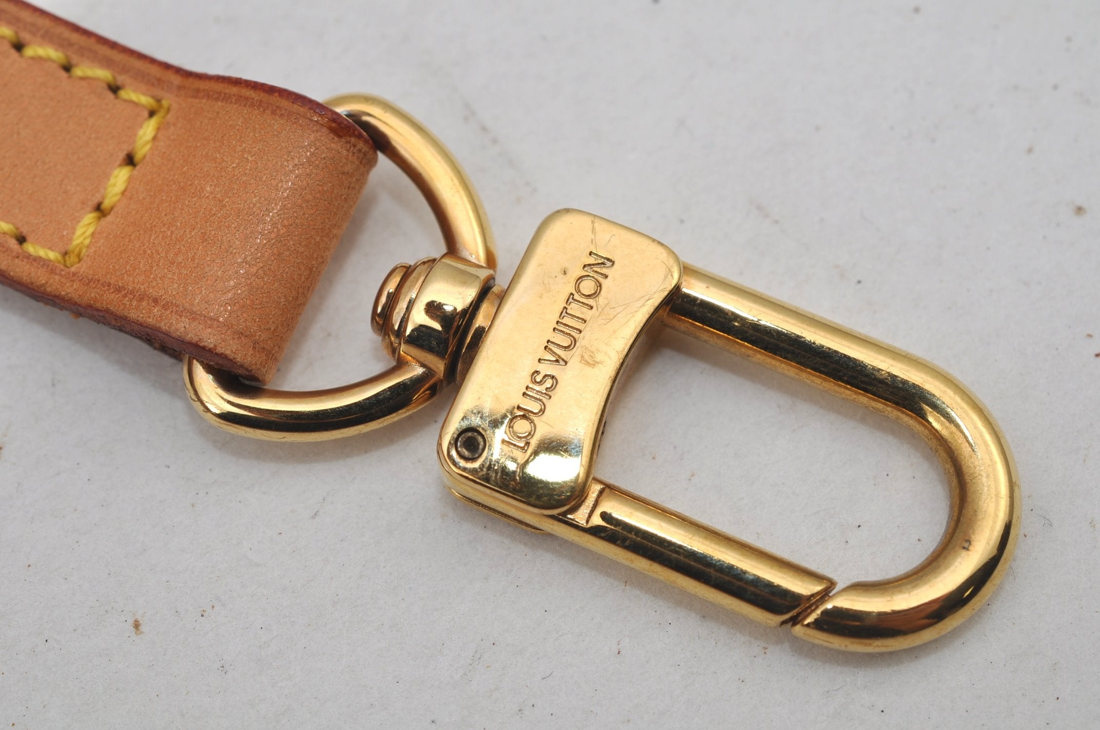 Authentic Louis Vuitton Leather Shoulder Strap Beige 39.4