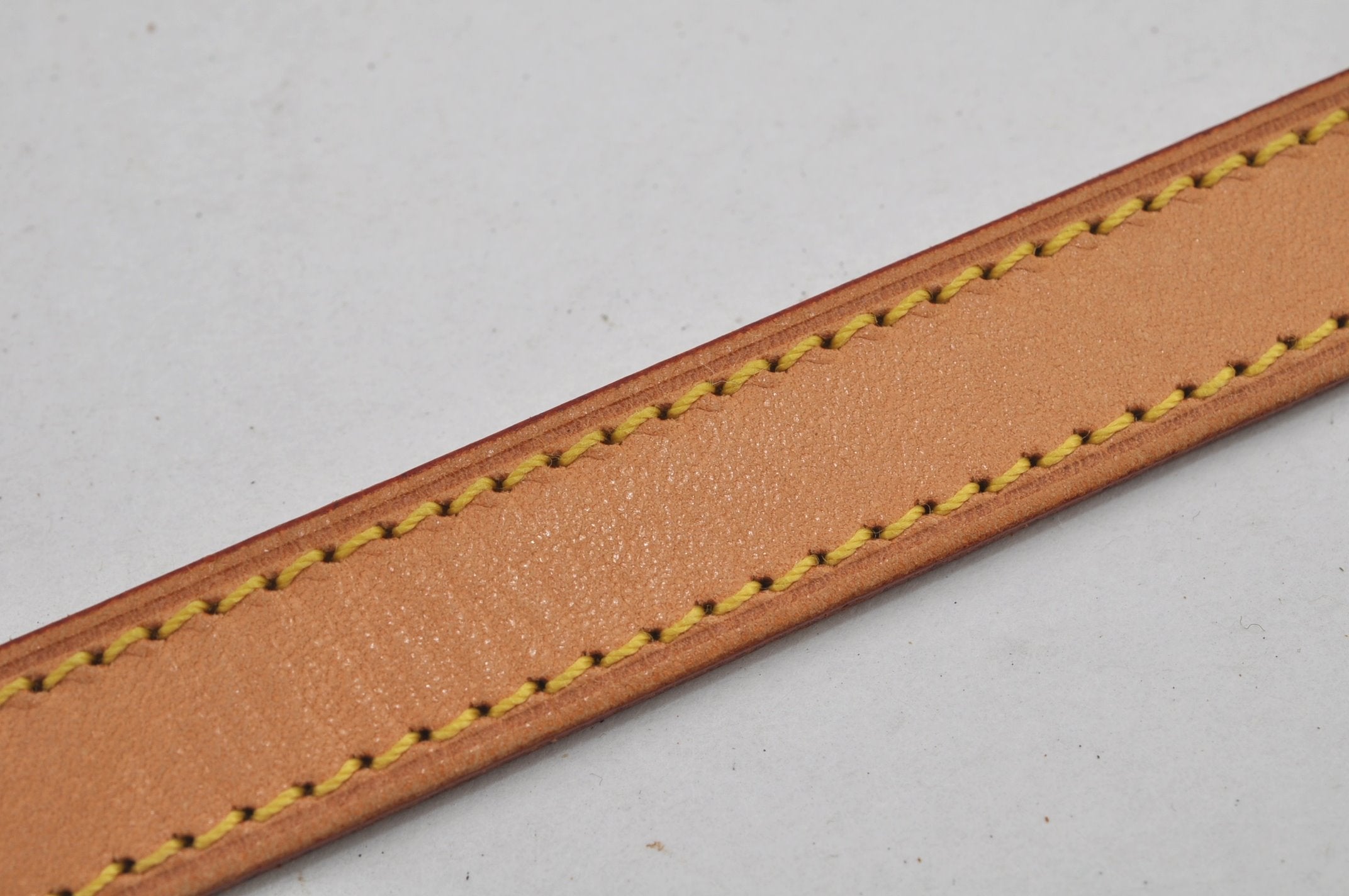 Authentic Louis Vuitton Leather Shoulder Strap Beige 39.4