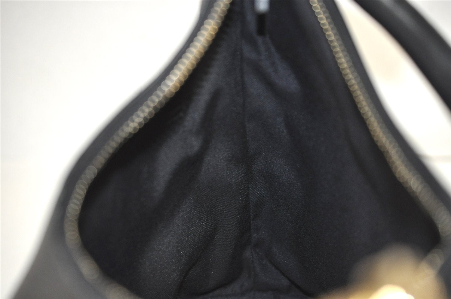 Authentic GUCCI Vintage Shoulder Hand Bag Purse Leather 115003 Black 7244J