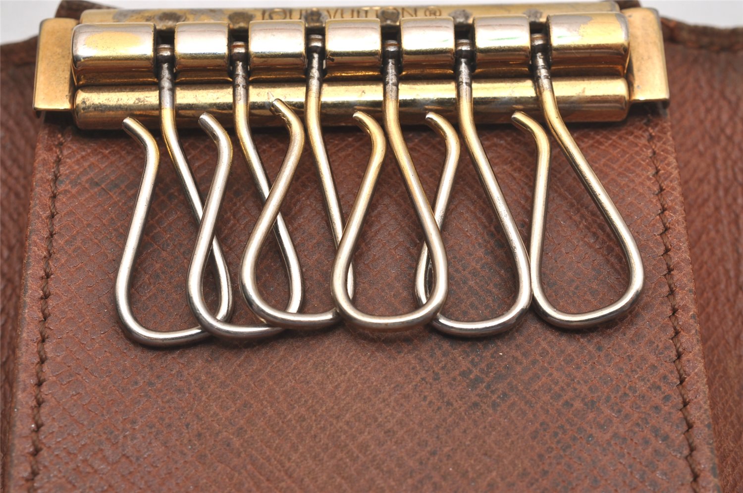 Authentic Louis Vuitton Monogram Multicles 6 Six Hooks Key Case M62630 LV 7245J