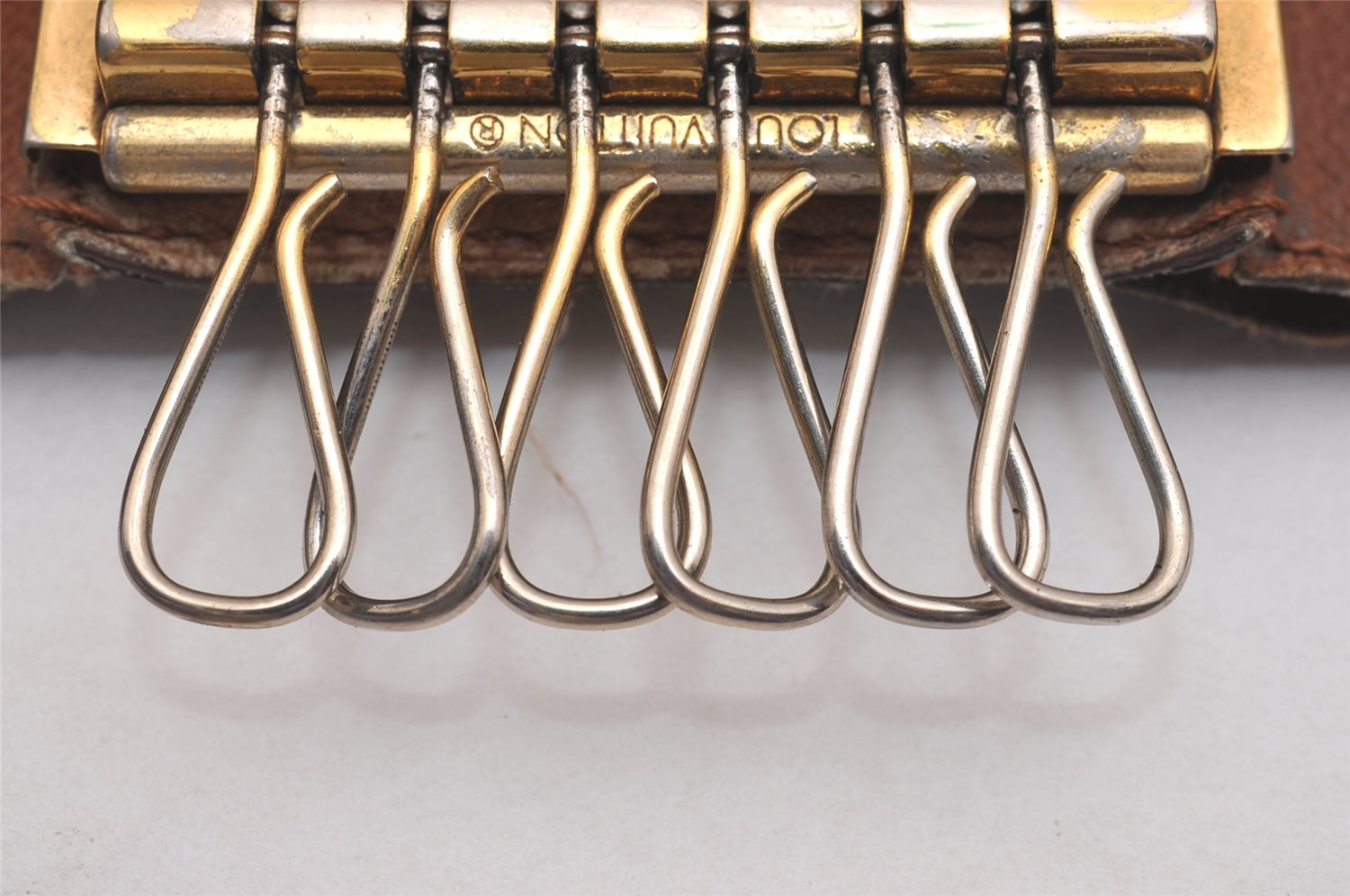 Authentic Louis Vuitton Monogram Multicles 6 Six Hooks Key Case M62630 LV 7245J