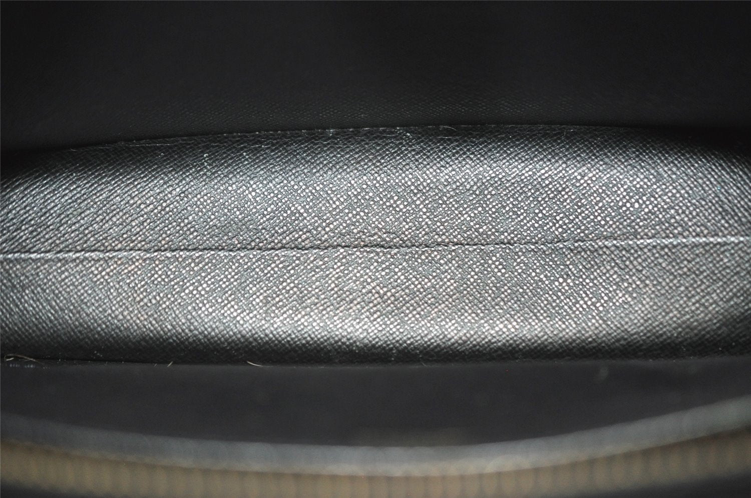 Authentic Louis Vuitton Epi Pochette Homme Clutch Hand Bag Black M52522 LV 7253I