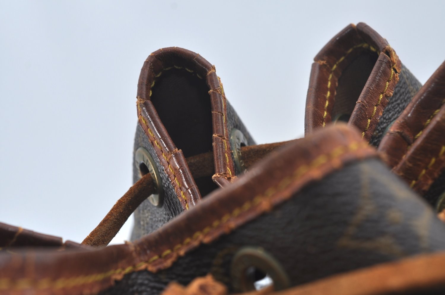 Authentic Louis Vuitton Monogram Noe Shoulder Drawstring Bag M42224 LV 7259I