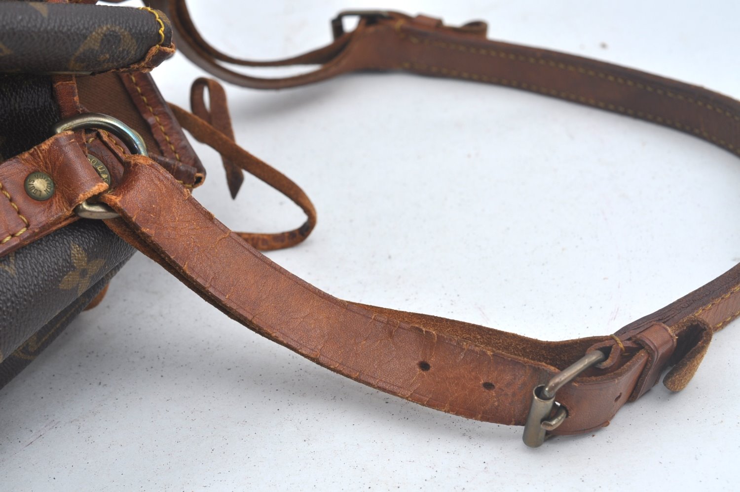 Authentic Louis Vuitton Monogram Noe Shoulder Drawstring Bag M42224 LV 7259I