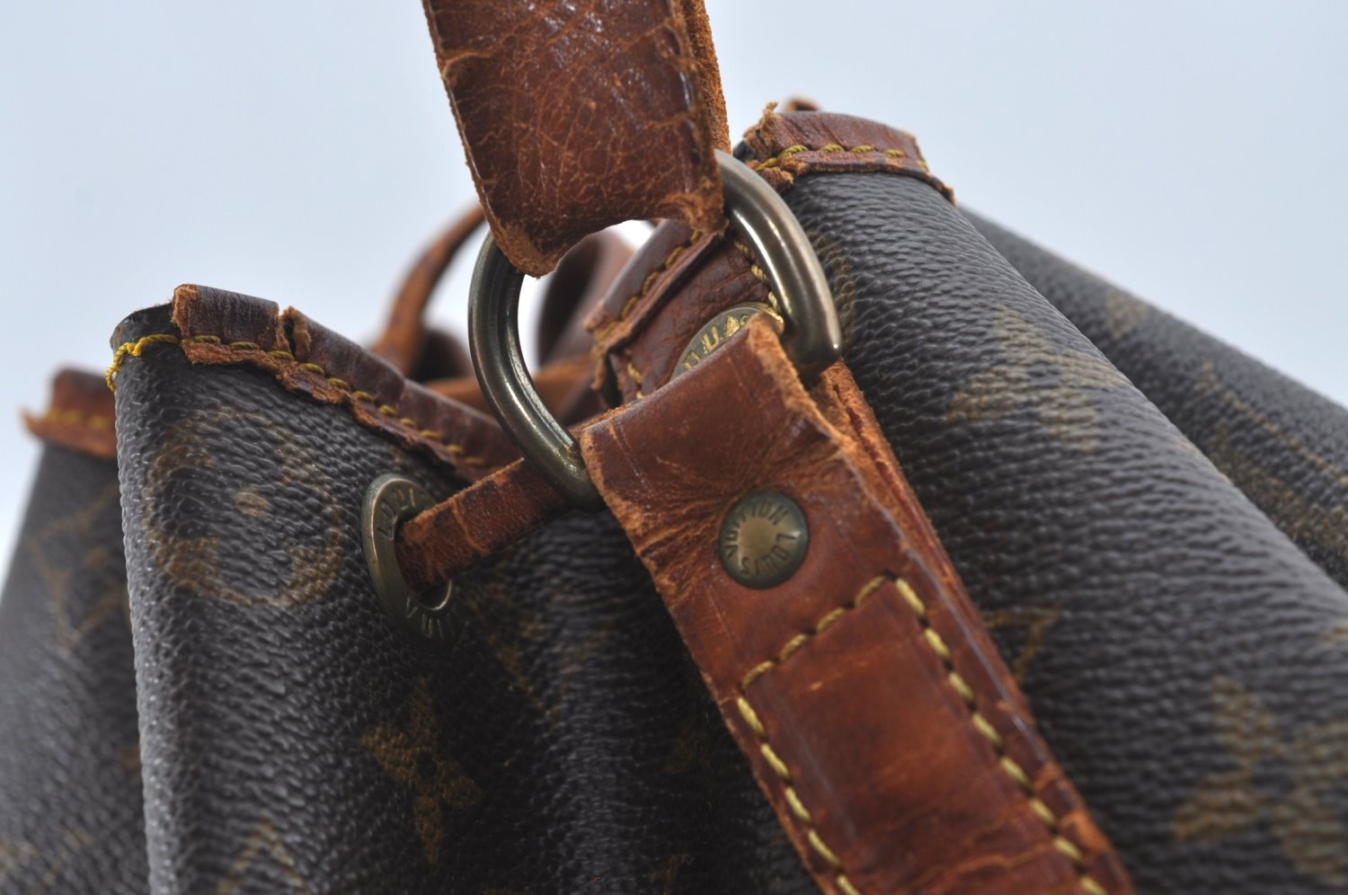 Authentic Louis Vuitton Monogram Noe Shoulder Drawstring Bag M42224 LV 7259I