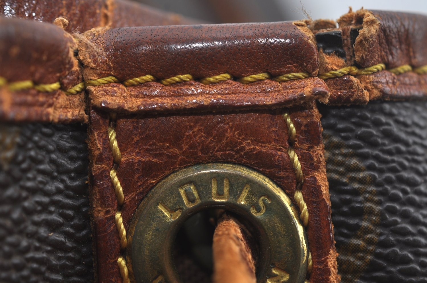 Authentic Louis Vuitton Monogram Noe Shoulder Drawstring Bag M42224 LV 7259I