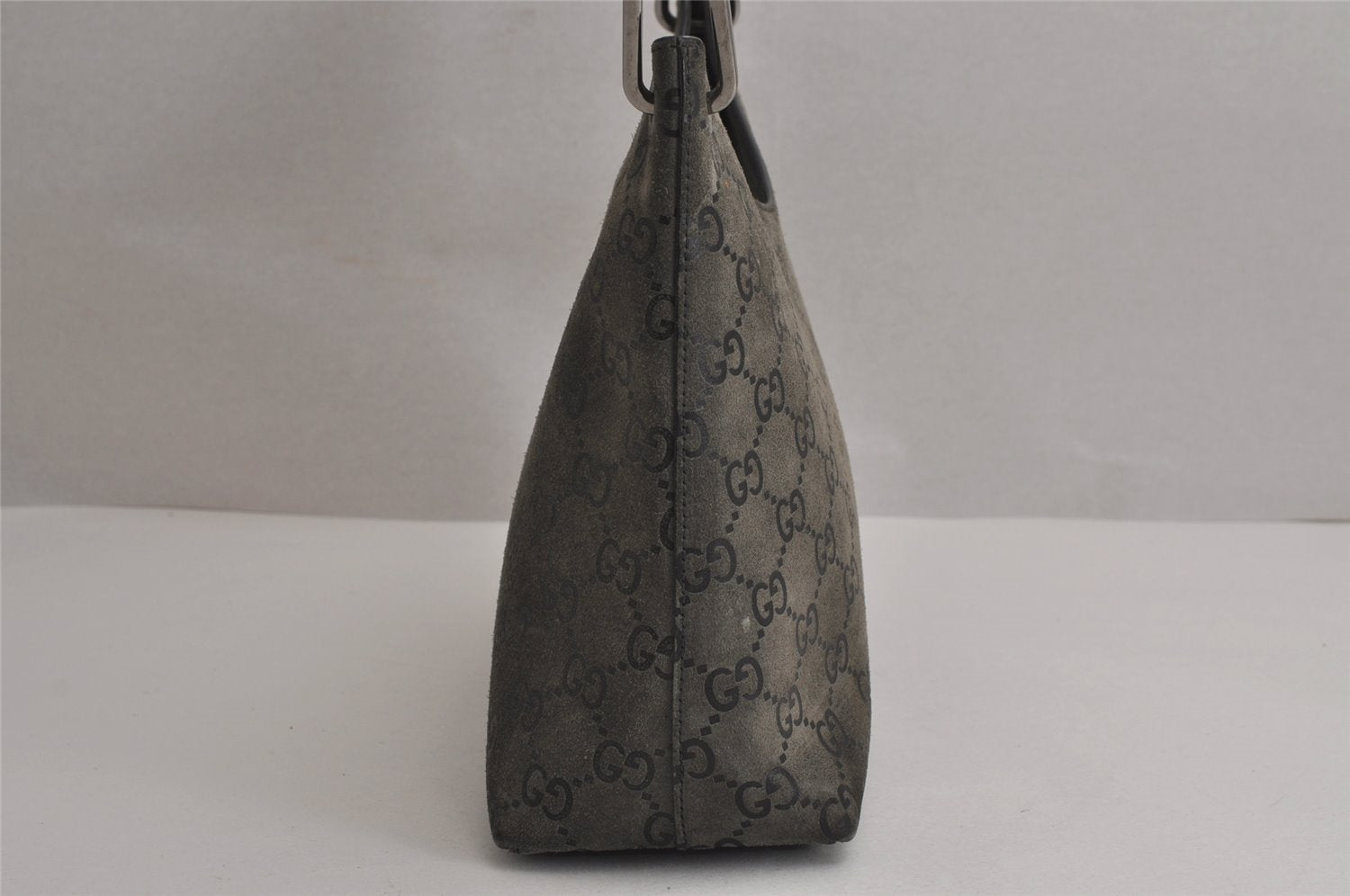 Authentic GUCCI Bamboo Vintage Shoulder Bag Purse GG Suede Gray Junk 7264J