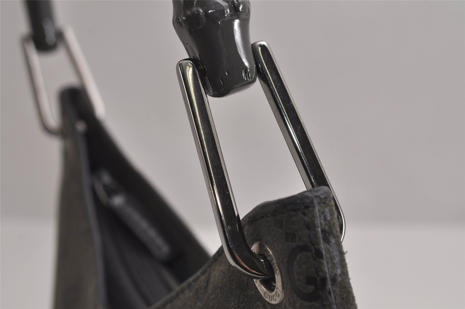 Authentic GUCCI Bamboo Vintage Shoulder Bag Purse GG Suede Gray Junk 7264J