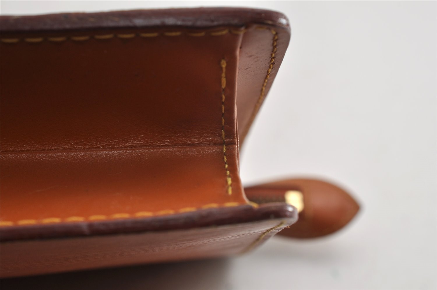 Authentic Louis Vuitton Epi Pochette Homme Clutch Hand Bag Brown M52528 LV 7276I