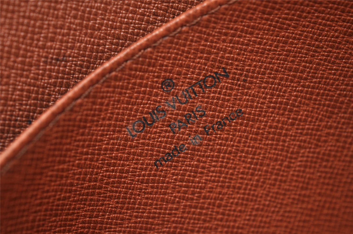 Authentic Louis Vuitton Epi Pochette Homme Clutch Hand Bag Brown M52528 LV 7276I