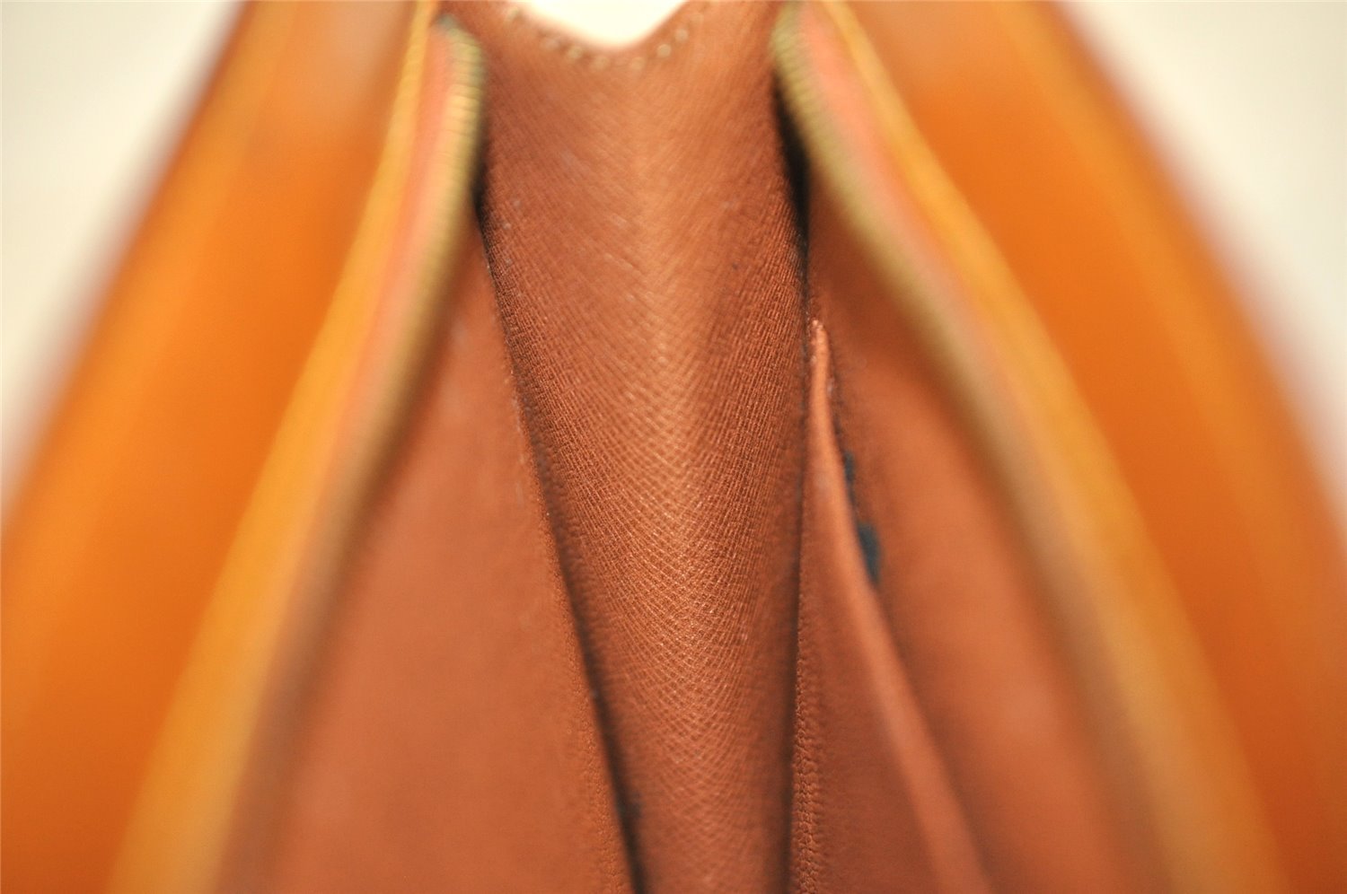 Authentic Louis Vuitton Epi Pochette Homme Clutch Hand Bag Brown M52528 LV 7276I