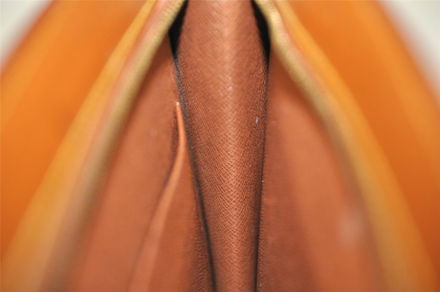 Authentic Louis Vuitton Epi Pochette Homme Clutch Hand Bag Brown M52528 LV 7276I