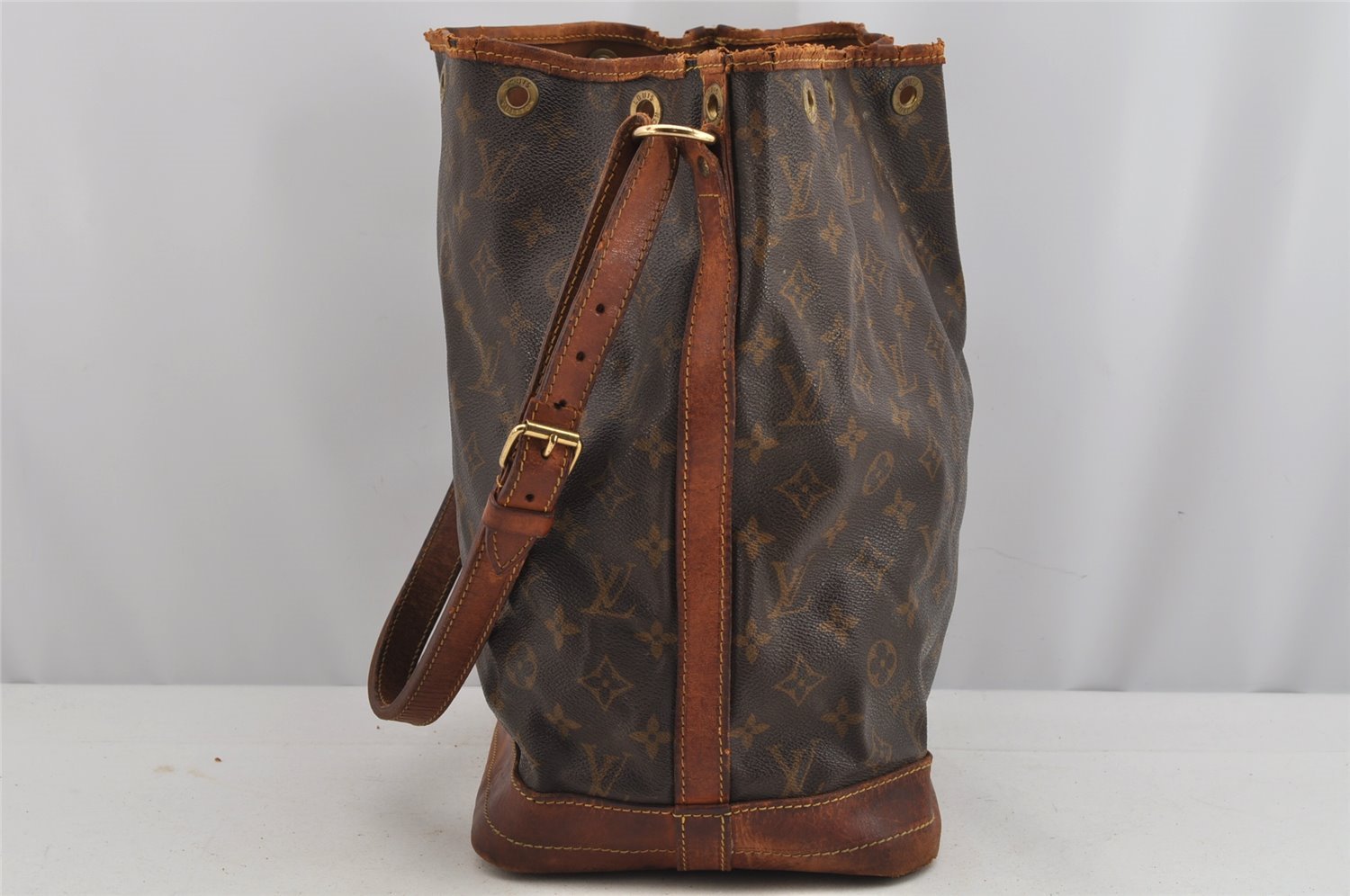 Authentic Louis Vuitton Monogram Noe Shoulder Drawstring Bag M42224 LV 7276J