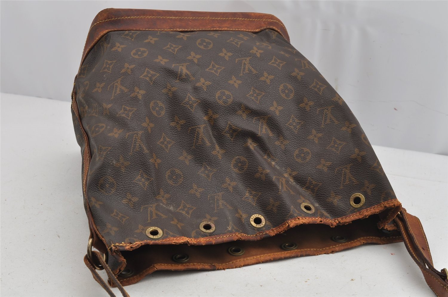 Authentic Louis Vuitton Monogram Noe Shoulder Drawstring Bag M42224 LV 7276J