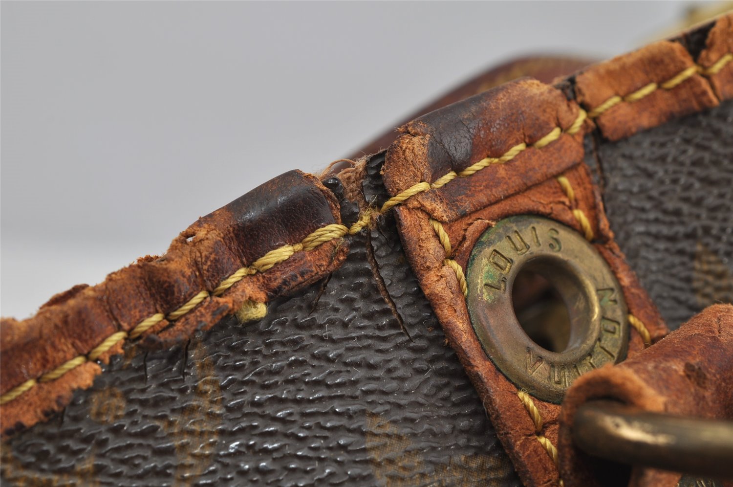 Authentic Louis Vuitton Monogram Noe Shoulder Drawstring Bag M42224 LV 7276J