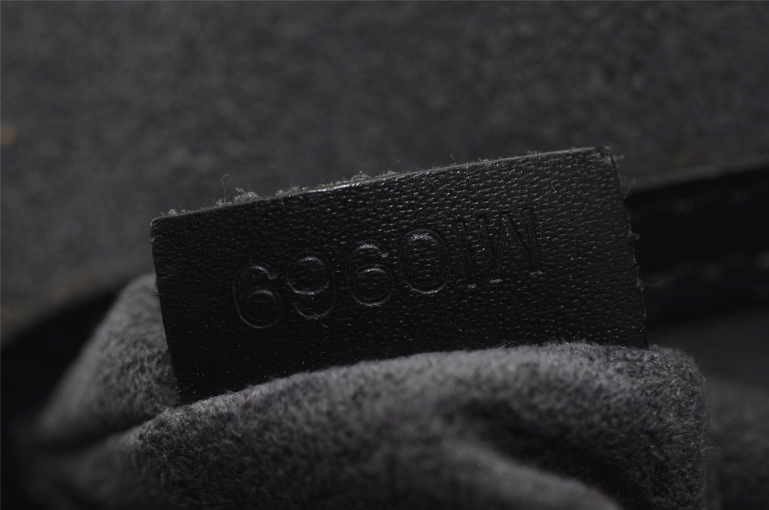 Authentic Louis Vuitton Epi Alma PM Hand Bag Black M40302 LV 7278I