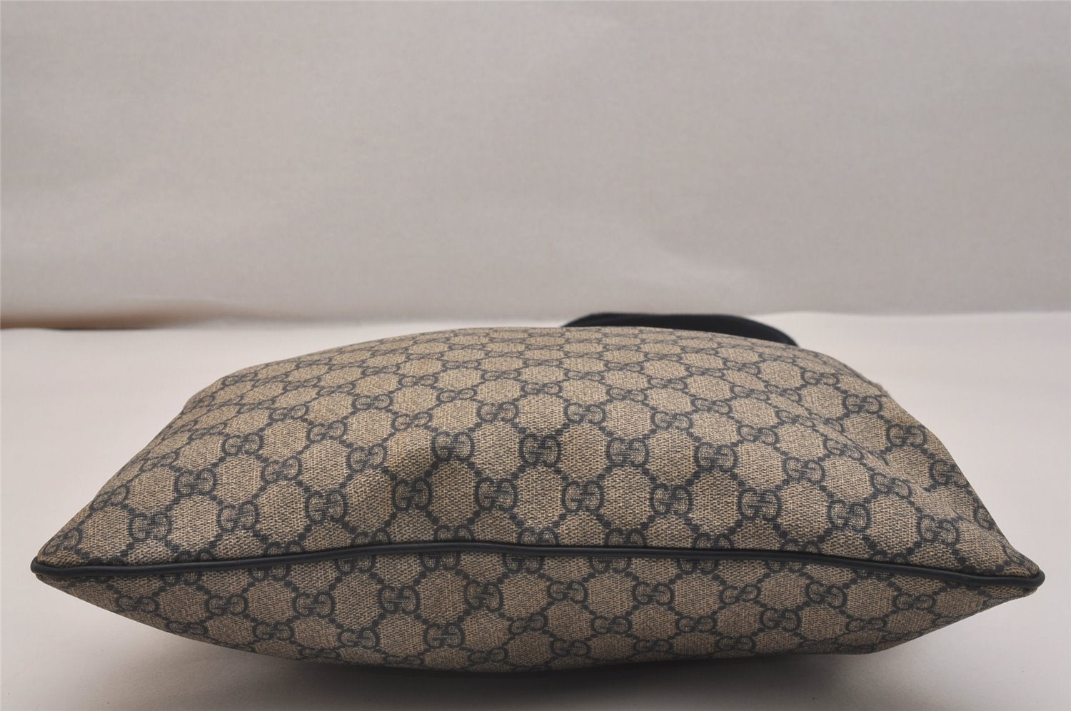 Authentic GUCCI Shoulder Cross Body Bag GG PVC Leather 201446 Navy Blue 7283J