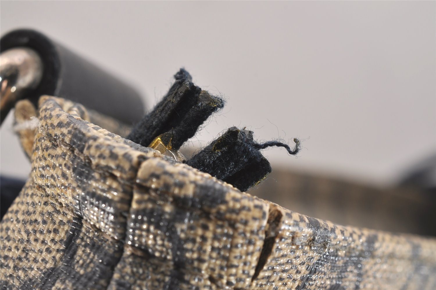 Authentic GUCCI Shoulder Cross Body Bag GG PVC Leather 201446 Navy Blue 7283J