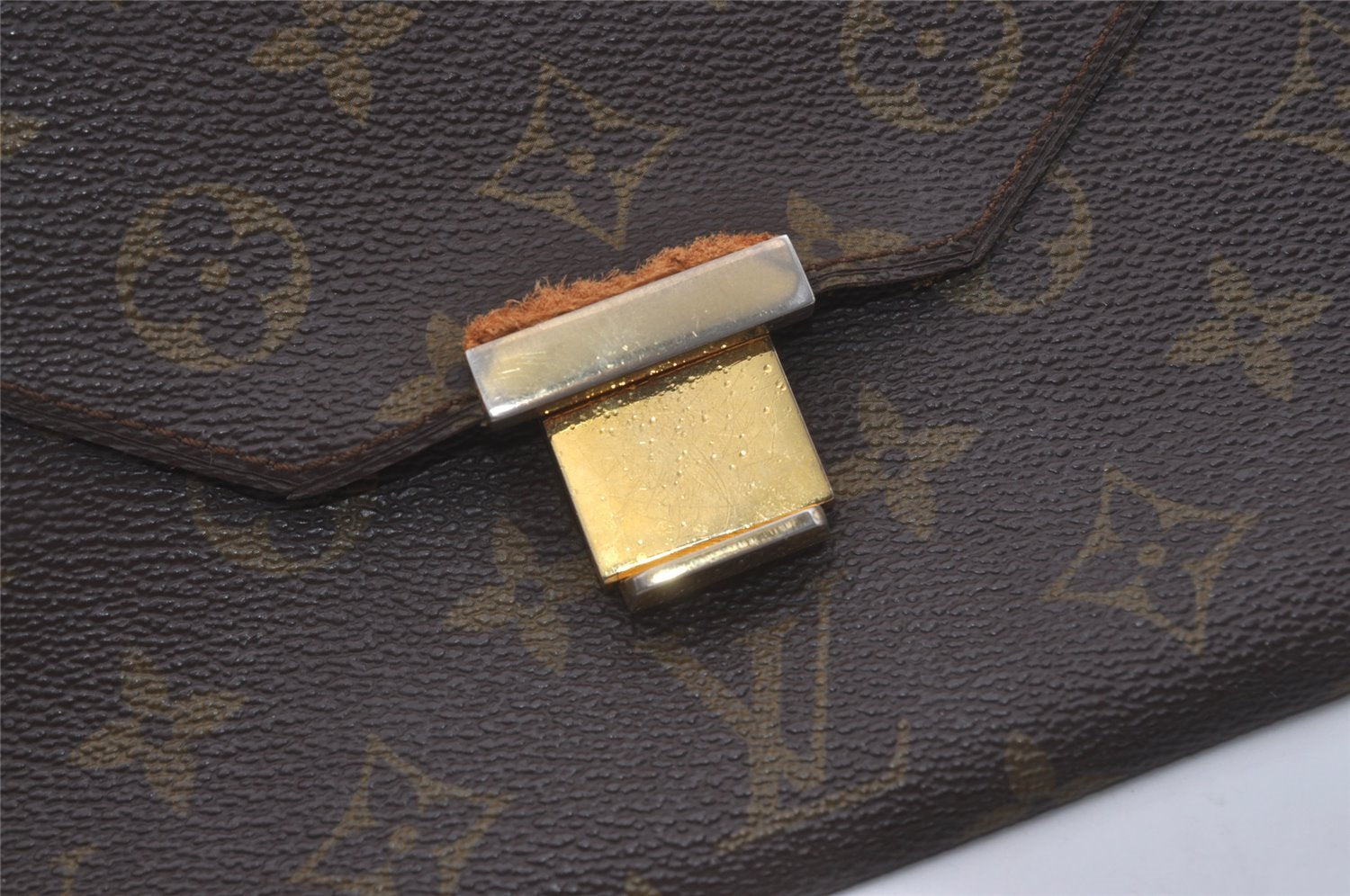 Authentic Louis Vuitton Monogram Poche Plate Documents Case M53522 LV 7286I