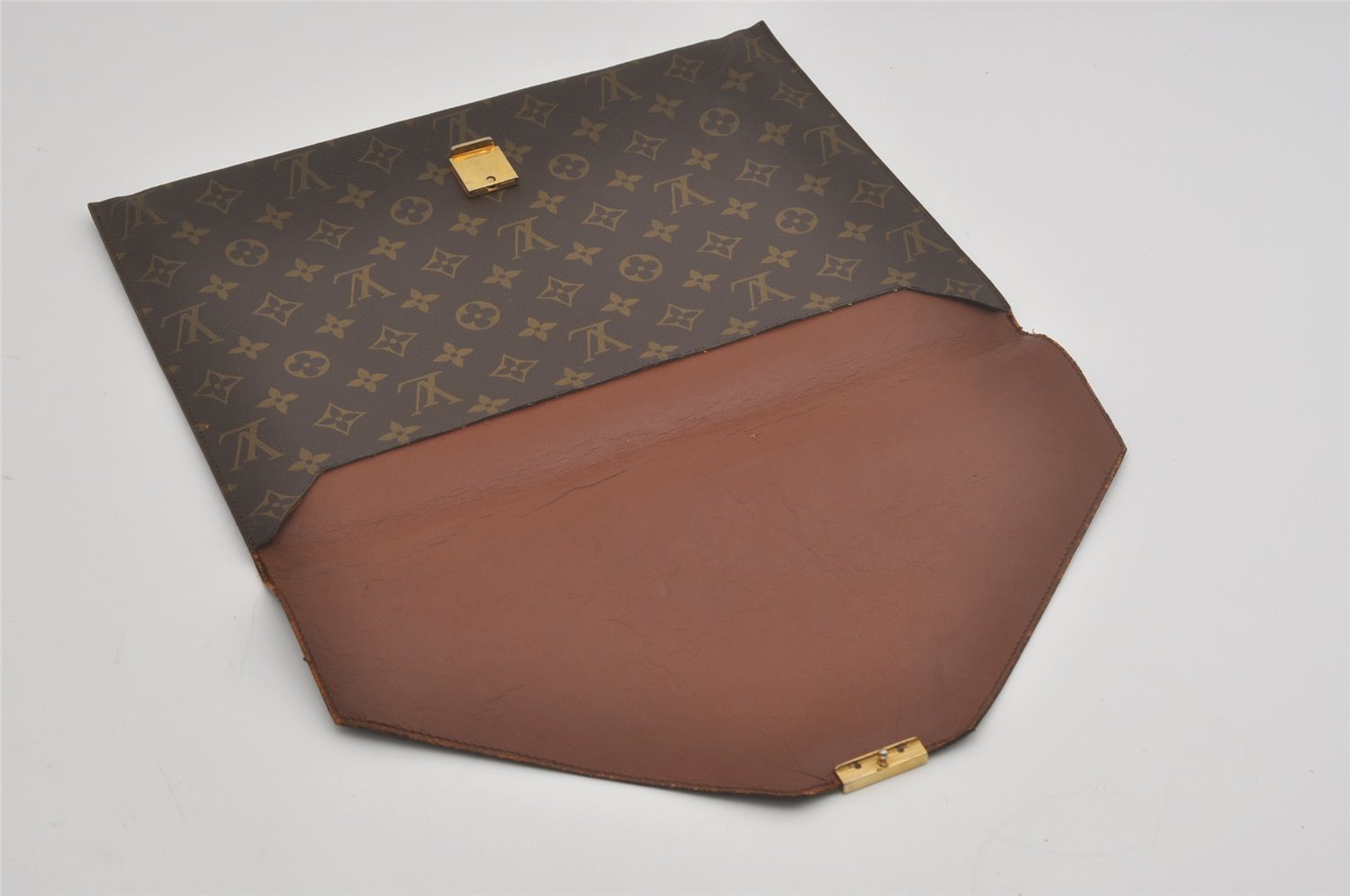 Authentic Louis Vuitton Monogram Poche Plate Documents Case M53522 LV 7286I