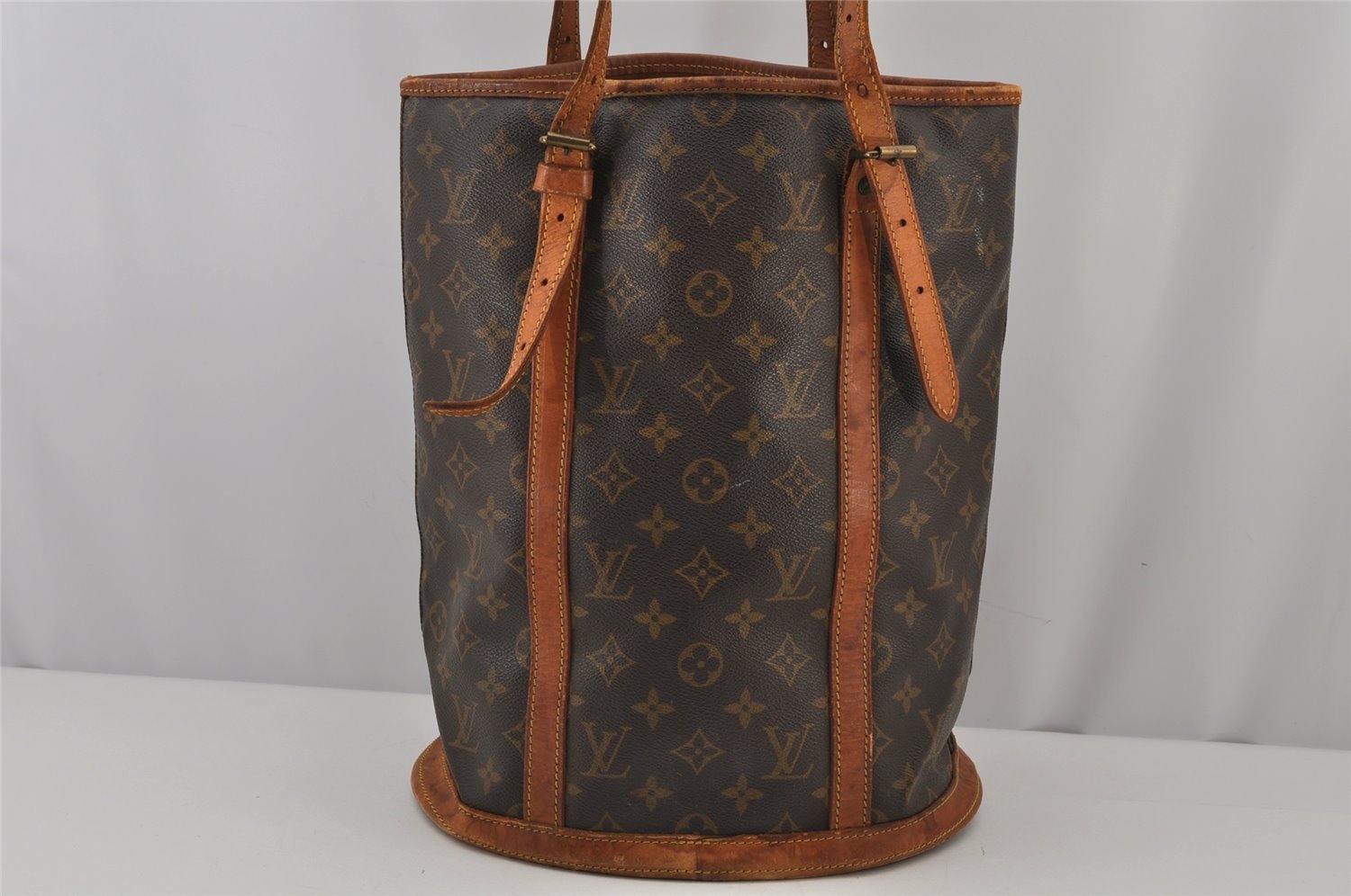 Authentic Louis Vuitton Monogram Bucket GM Shoulder Bag Old Model Junk 7290J