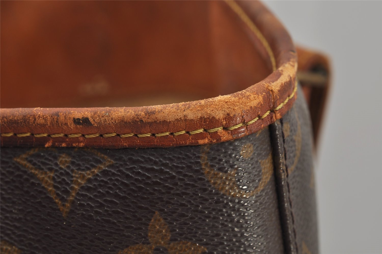 Authentic Louis Vuitton Monogram Bucket GM Shoulder Bag Old Model Junk 7290J