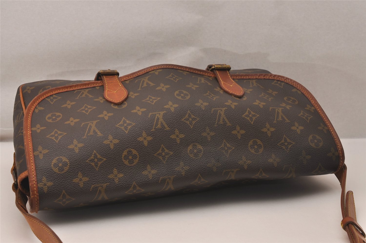 Authentic Louis Vuitton Monogram Gibeciere GM Shoulder Cross Bag M42246 LV 7296J