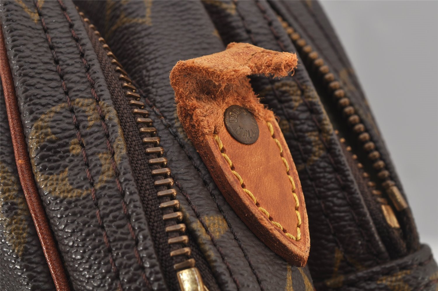 Authentic Louis Vuitton Monogram Reporter PM Shoulder Bag M45254 LV Junk 7315J