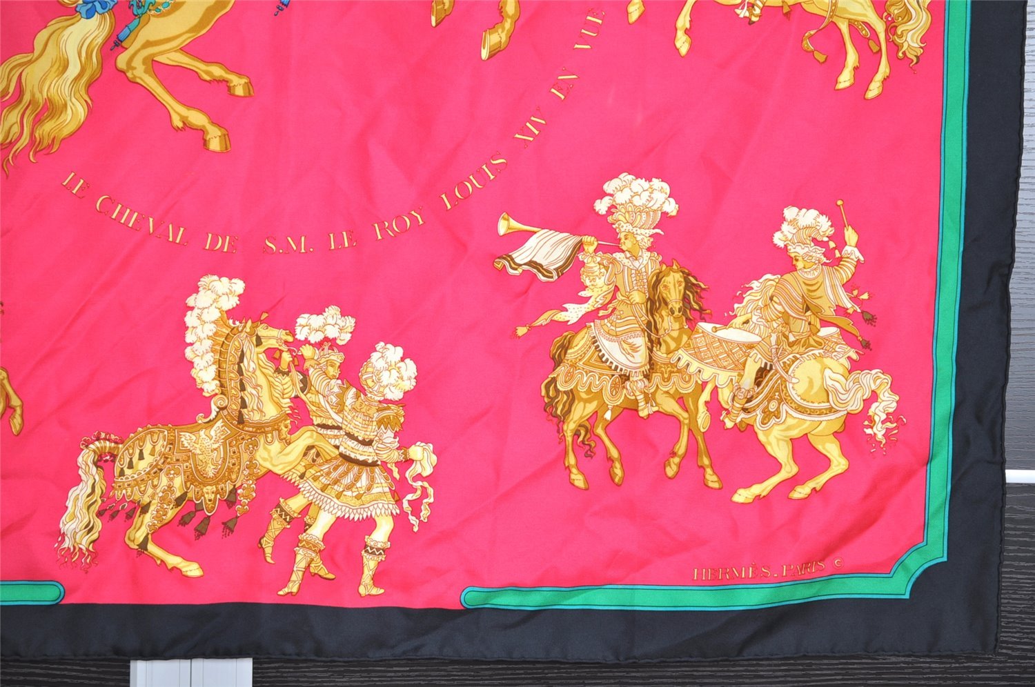 Authentic HERMES Carre 90 Scarf 