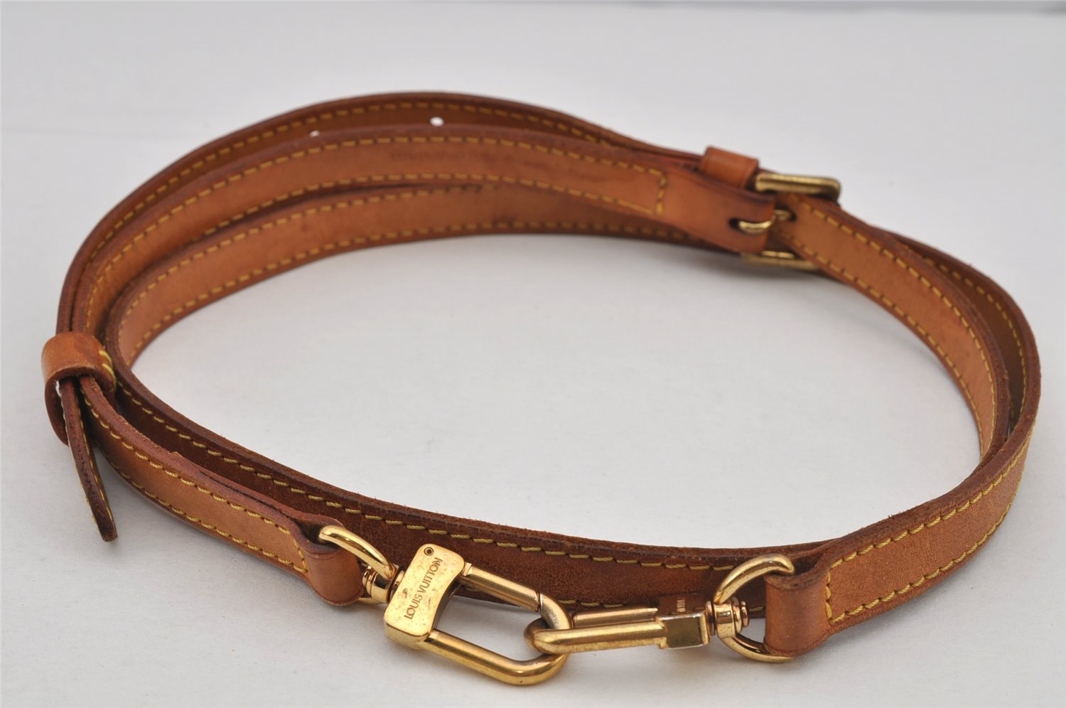 Authentic Louis Vuitton Leather Shoulder Strap Beige 41.3-48