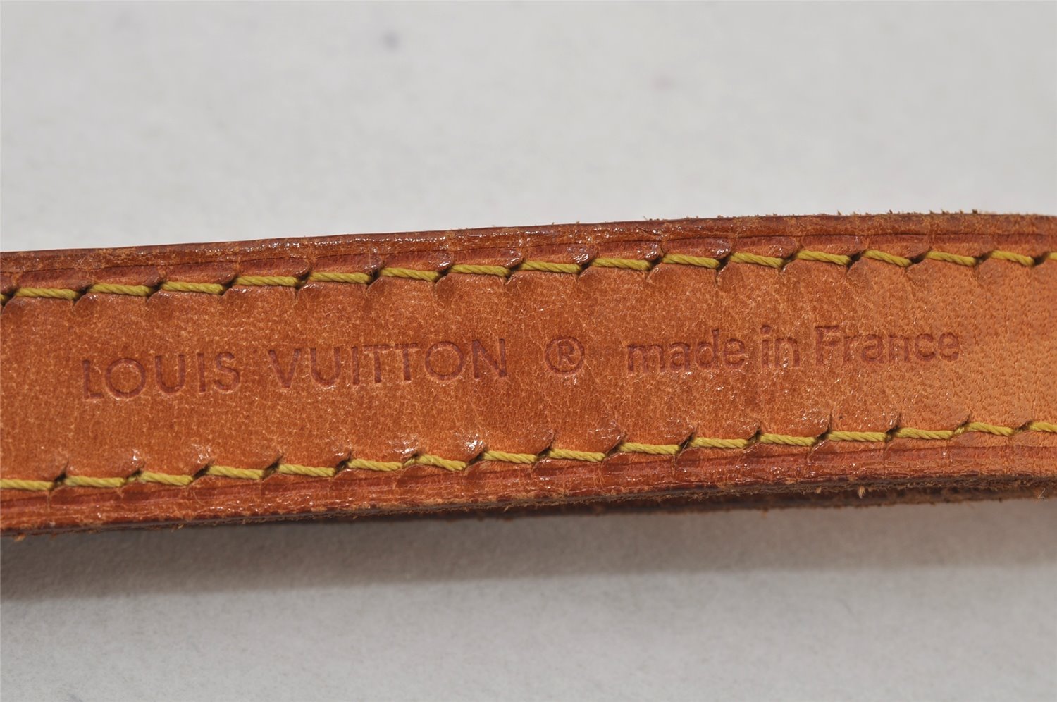 Authentic Louis Vuitton Leather Shoulder Strap Beige 41.3-48