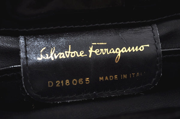 Authentic Salvatore Ferragamo Vara Ribbon Shoulder Cross Bag Enamel Black 7322I