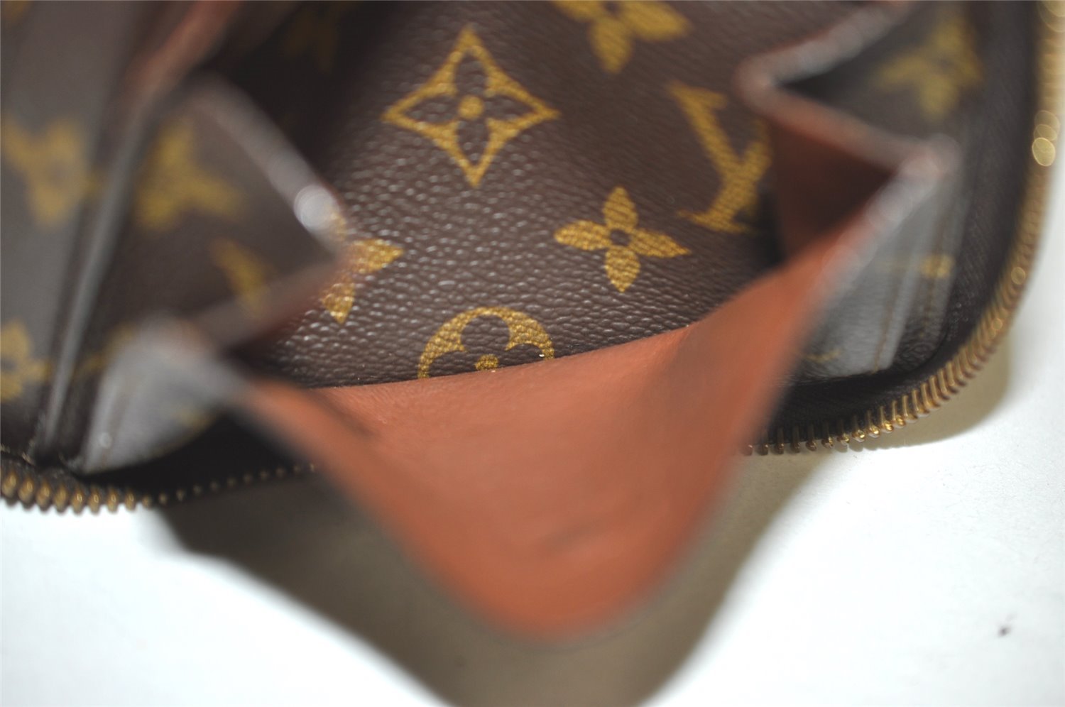 Authentic Louis Vuitton Monogram Poche Escapade Travel Case M60113 LV 7326I