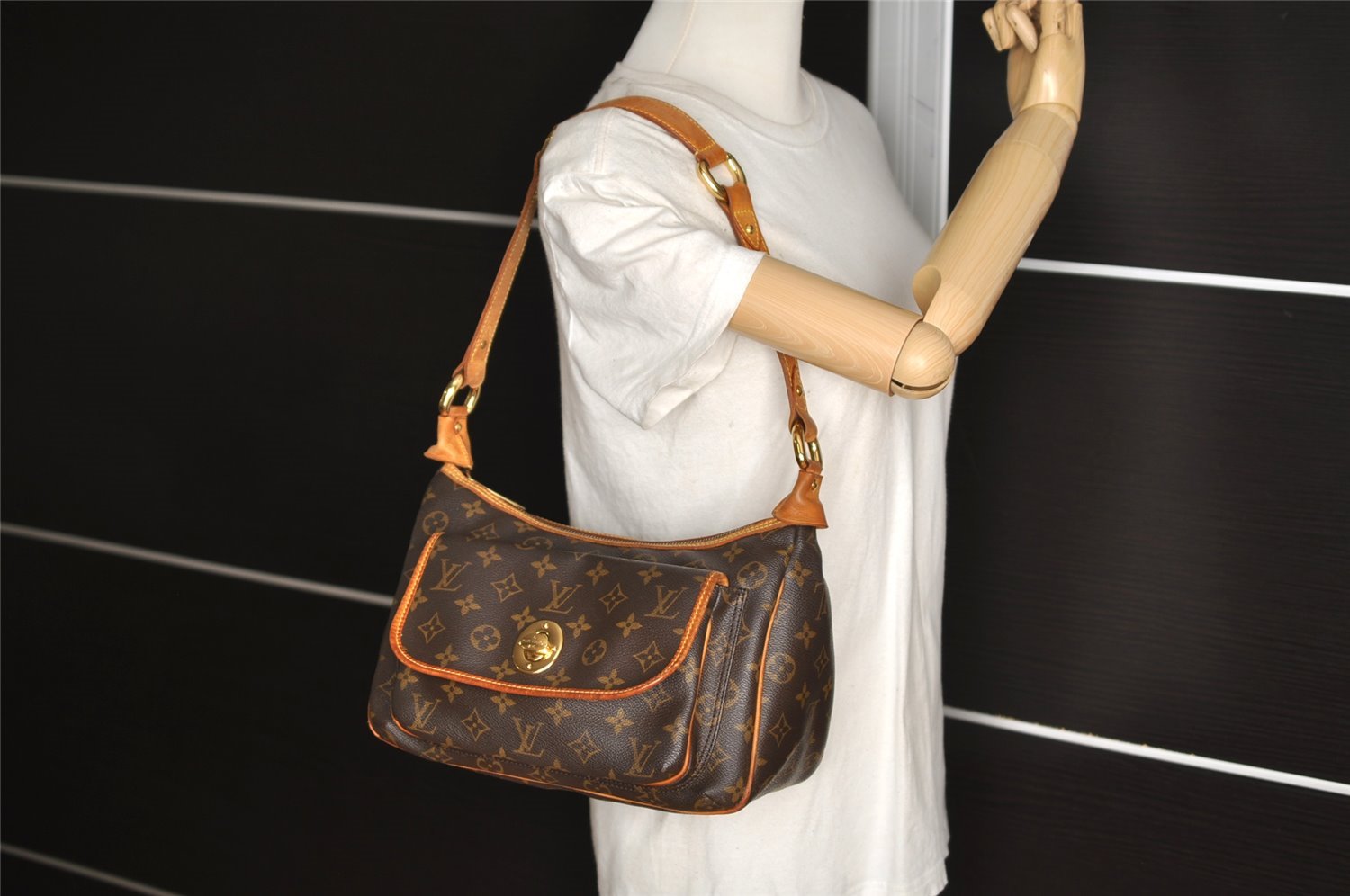 Authentic Louis Vuitton Monogram Tikal GM Shoulder Bag M40077 LV 7327I