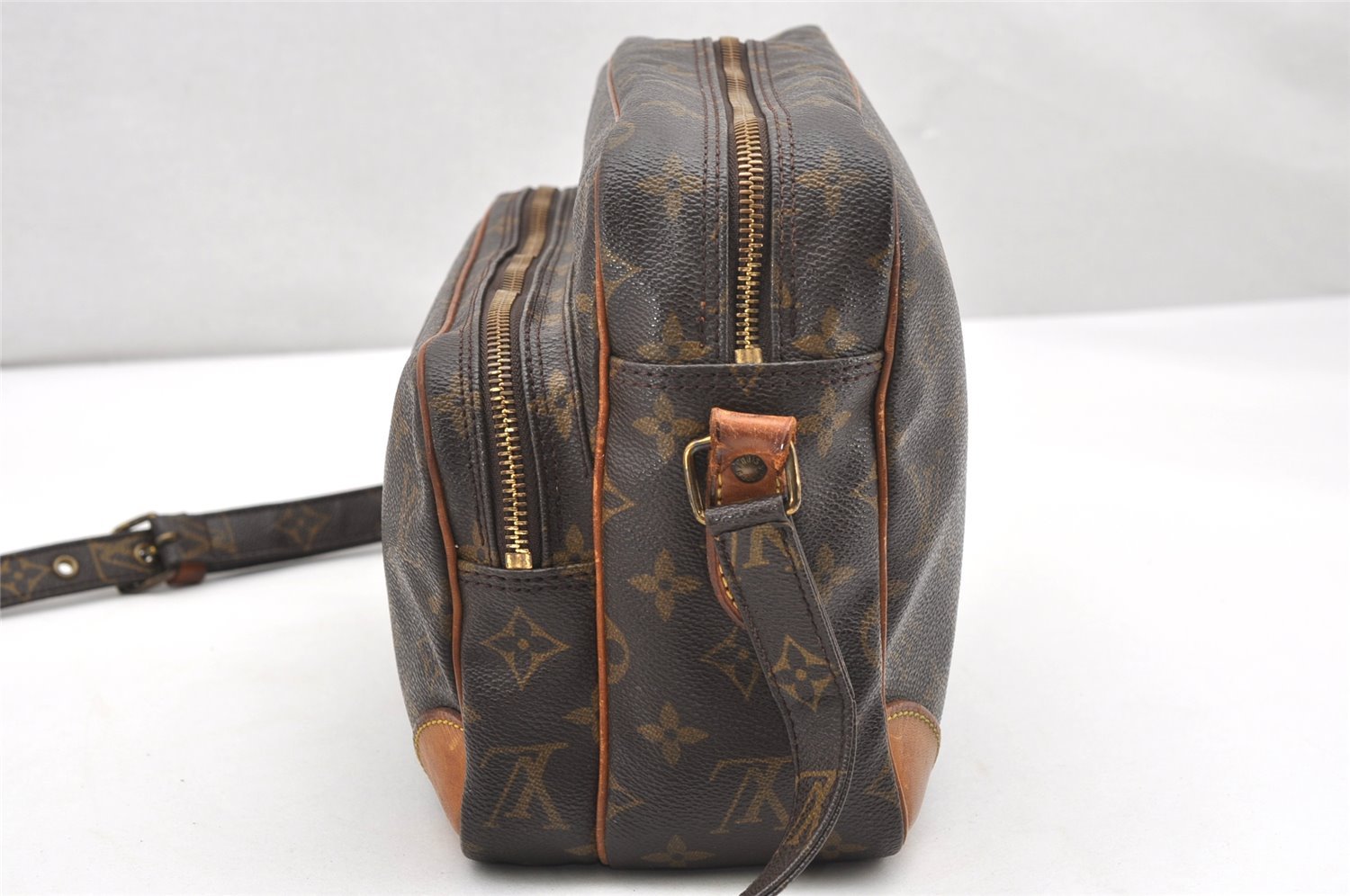 Authentic Louis Vuitton Monogram Nile Shoulder Cross Body Bag M45244 Junk 7333K