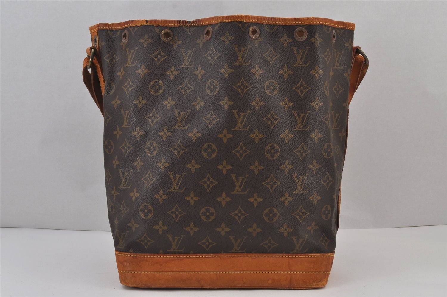 Authentic Louis Vuitton Monogram Noe Shoulder Drawstring Bag M42224 LV 7335J