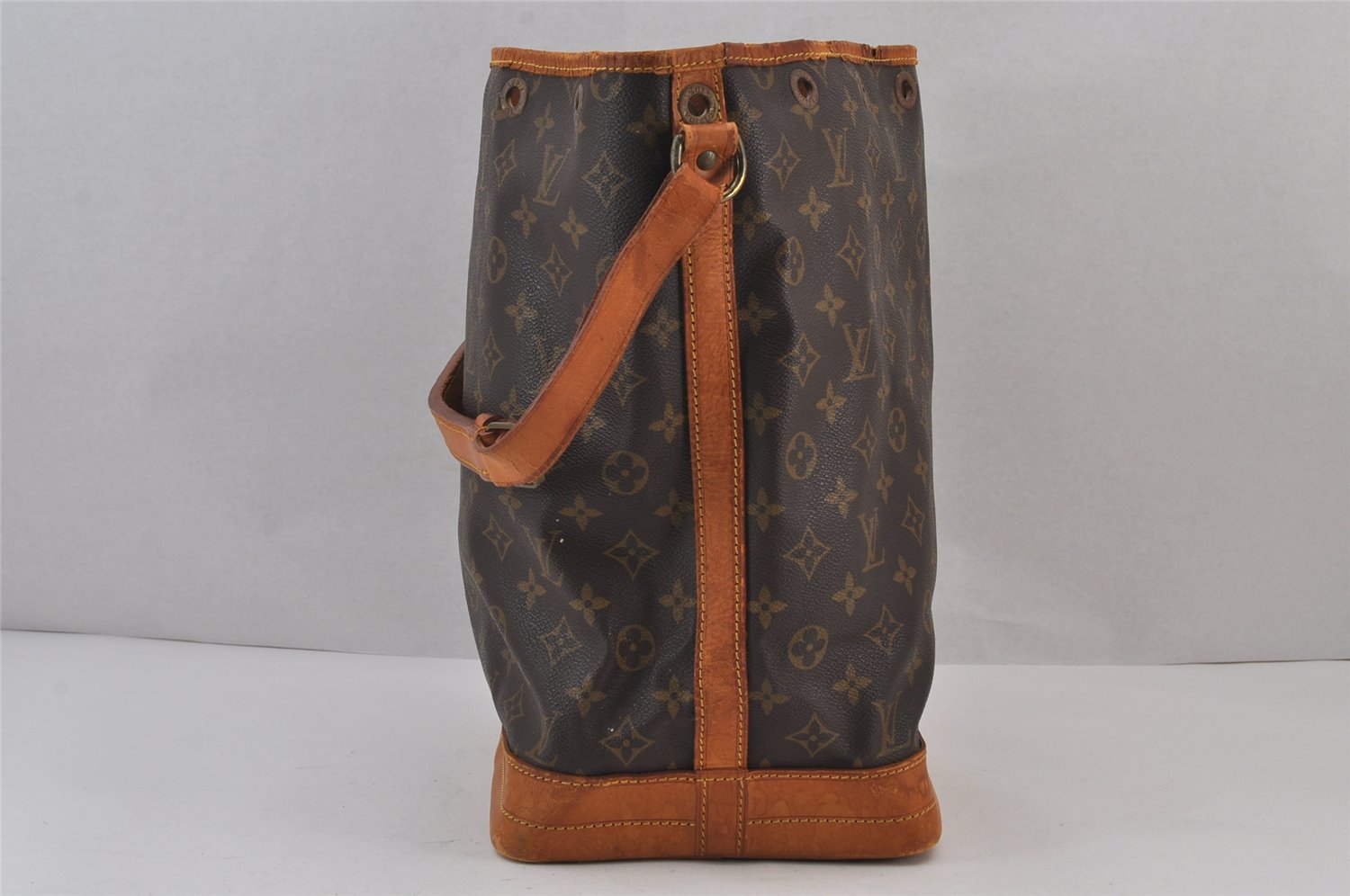 Authentic Louis Vuitton Monogram Noe Shoulder Drawstring Bag M42224 LV 7335J