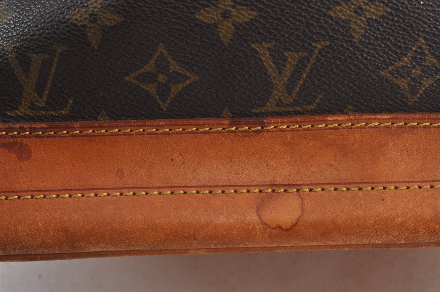 Authentic Louis Vuitton Monogram Noe Shoulder Drawstring Bag M42224 LV 7335J