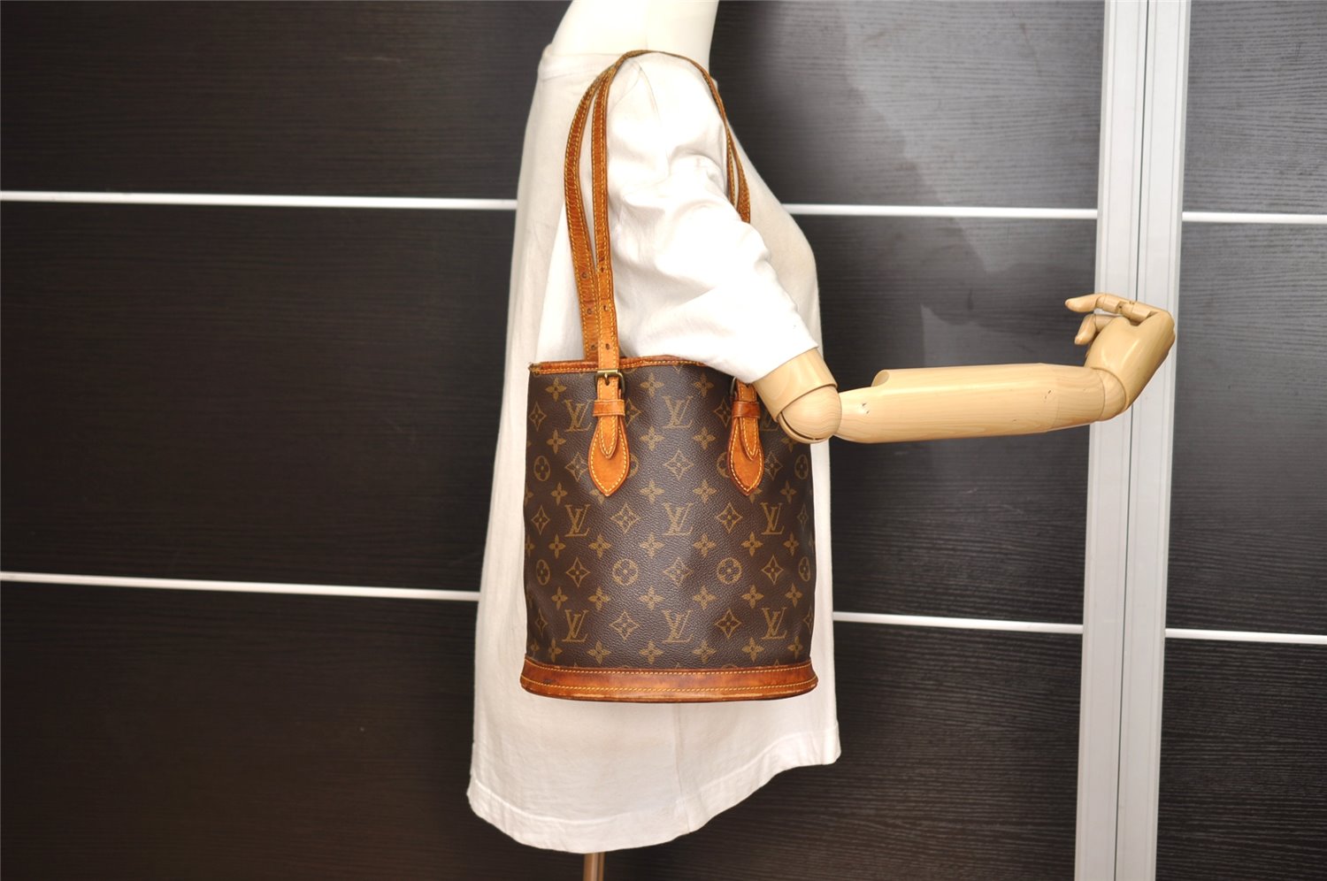 Authentic Louis Vuitton Monogram Bucket PM Shoulder Tote Bag Old Model LV 7340J