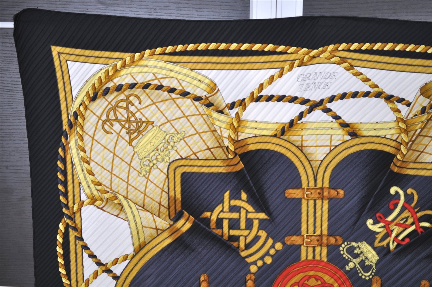 Authentic HERMES Pleats Scarf 