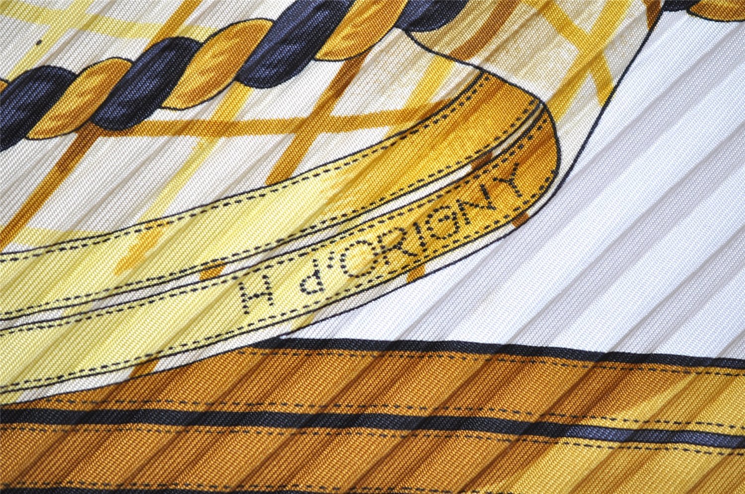 Authentic HERMES Pleats Scarf 