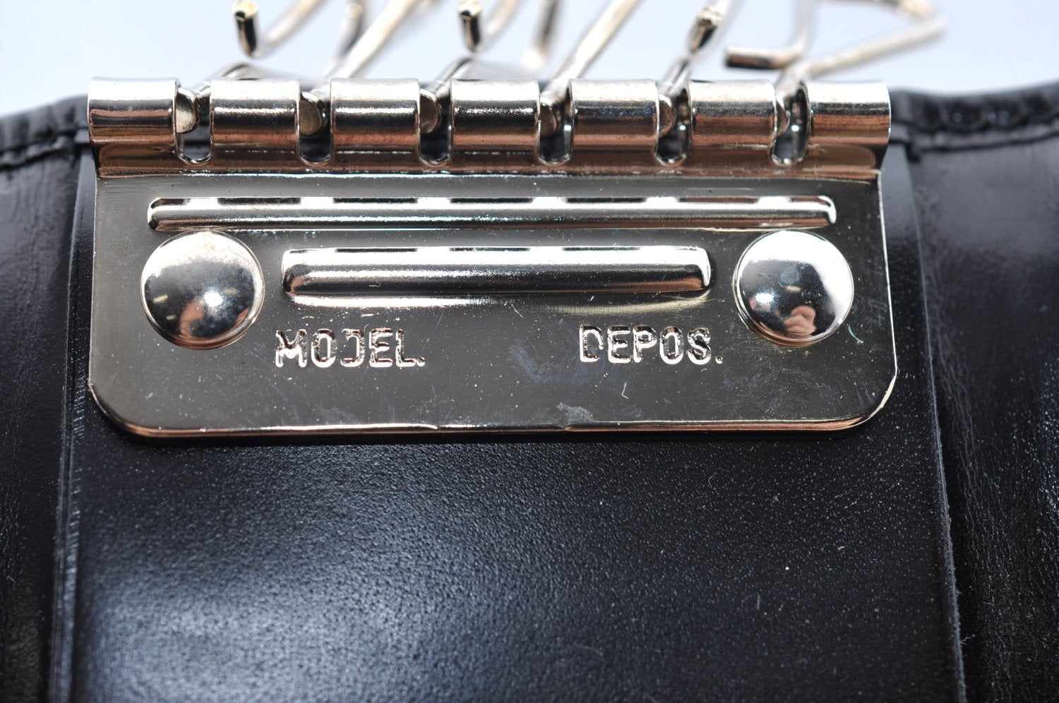 Authentic GUCCI Vintage 6 Hooks Key Case Holder Leather Black Box 7351F