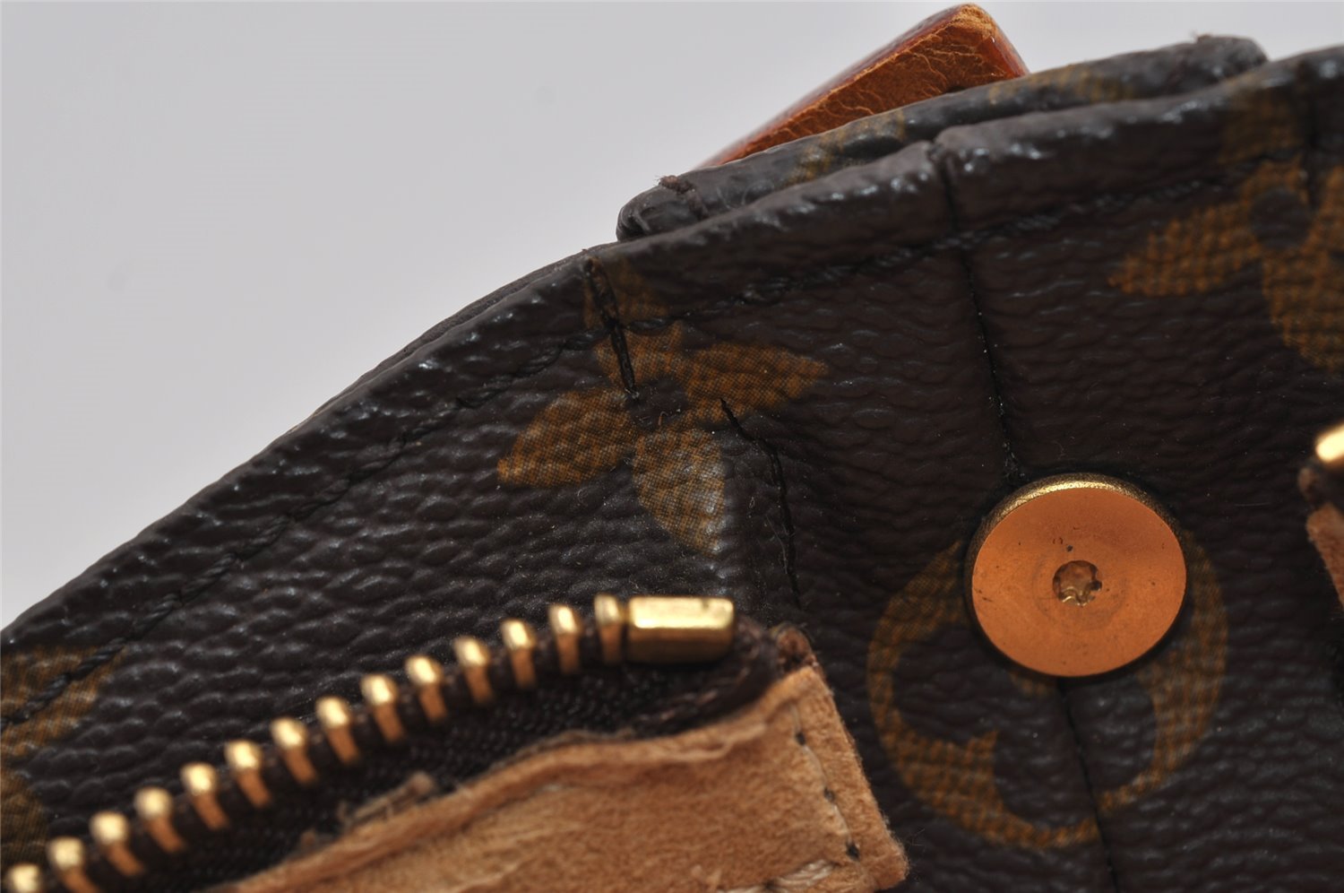 Authentic Louis Vuitton Monogram Looping GM Shoulder Bag M51145 LV 7354I