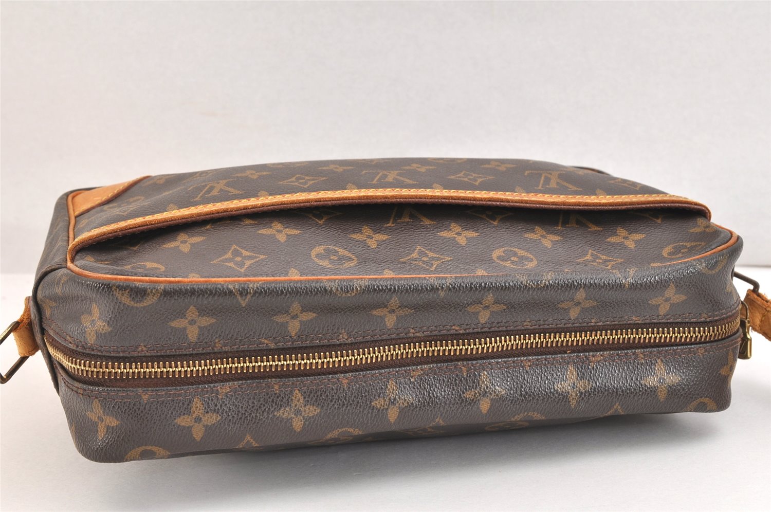 Authentic Louis Vuitton Monogram Trocadero 30 Shoulder Bag M51272 LV Junk 7366K