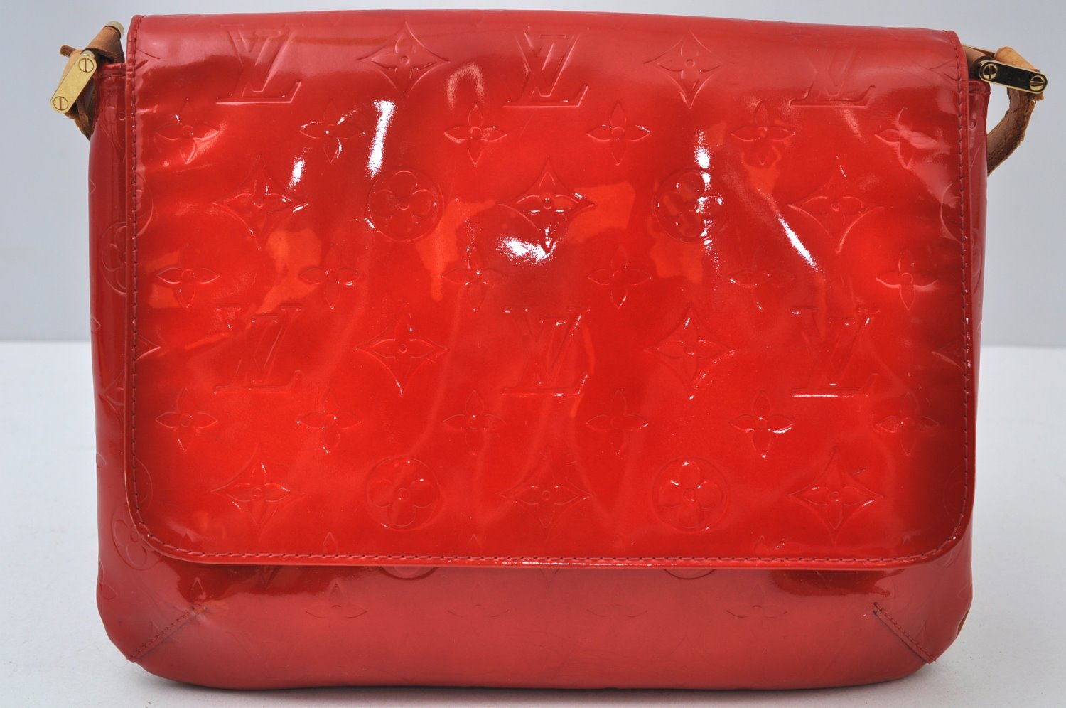 Authentic Louis Vuitton Vernis Thompson Street Shoulder Bag Red M91094 LV 7372I