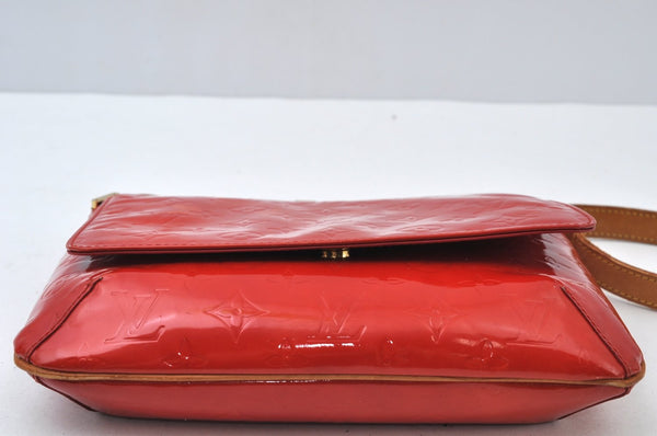 Authentic Louis Vuitton Vernis Thompson Street Shoulder Bag Red M91094 LV 7372I