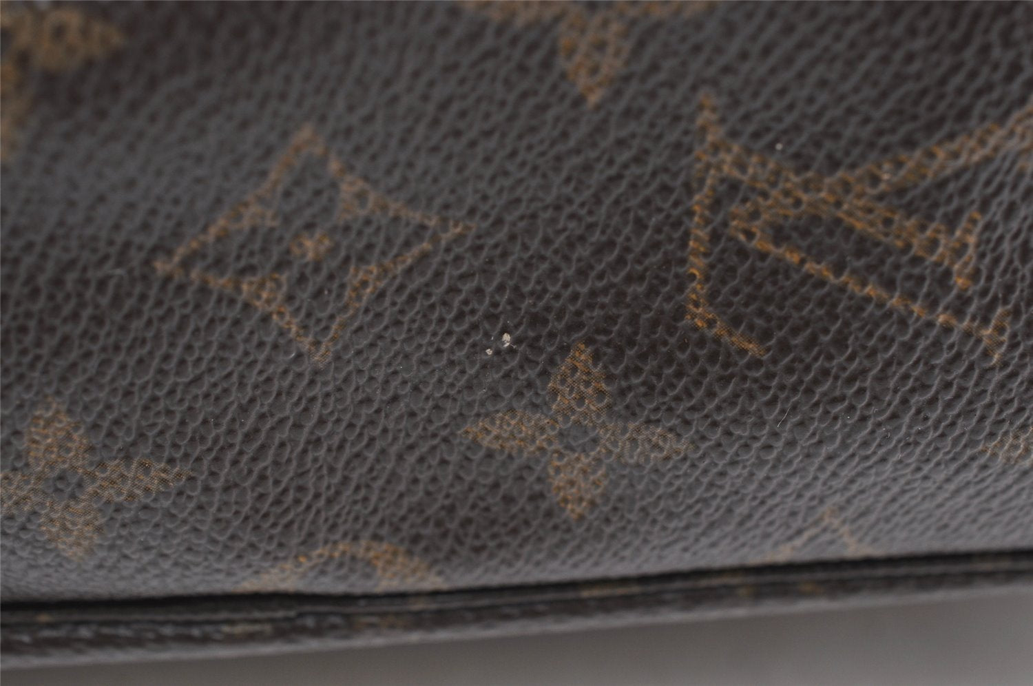 Auth Louis Vuitton Monogram Trousse Toilette 28 Clutch Hand Bag LV Junk 7373K