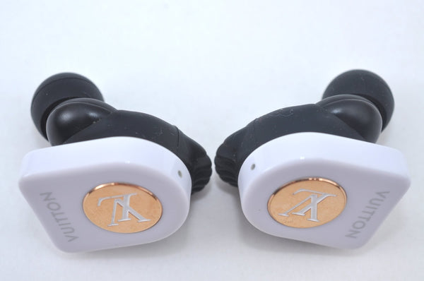 Authentic Louis Vuitton Horizon Earphones White QAB120 LV Box 7377I