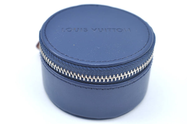 Authentic Louis Vuitton Horizon Earphones White QAB120 LV Box 7377I